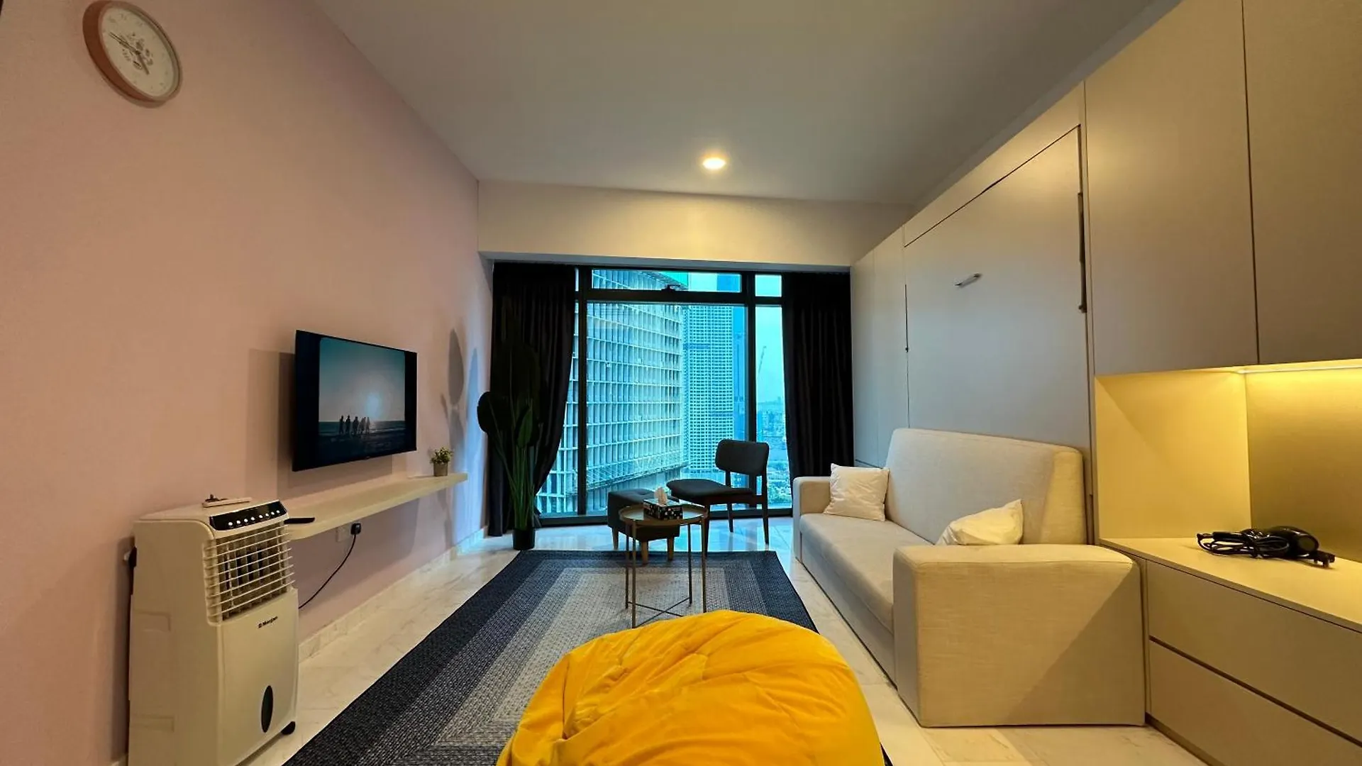 Eaton Residences Klcc By Romeo Bnb クアラルンプール 0*,  マレーシア