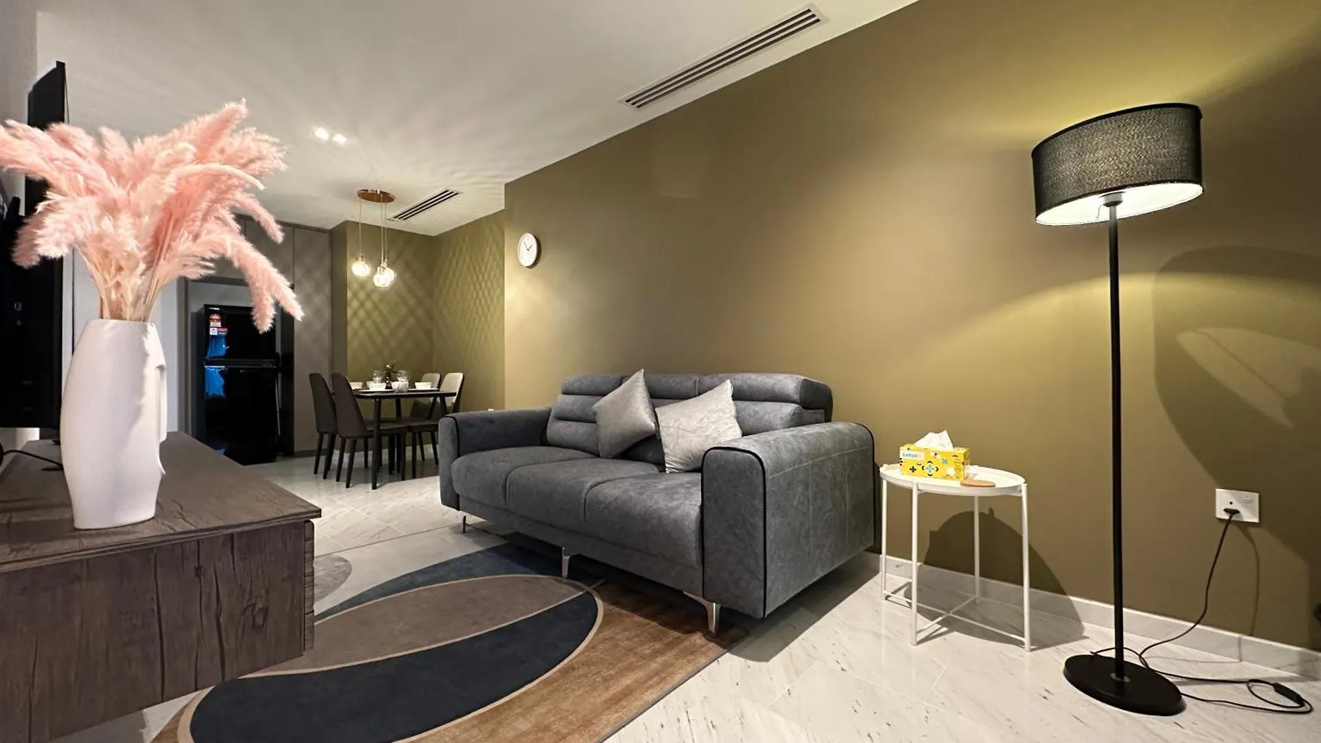 Eaton Residences Klcc By Romeo Bnb クアラルンプール 0*,  マレーシア