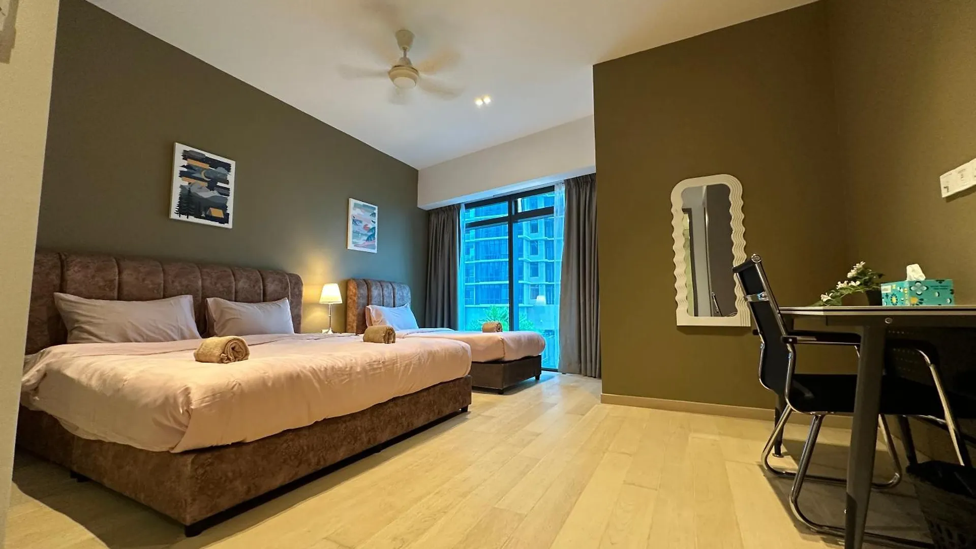 Eaton Residences Klcc By Romeo Bnb クアラルンプール アパート