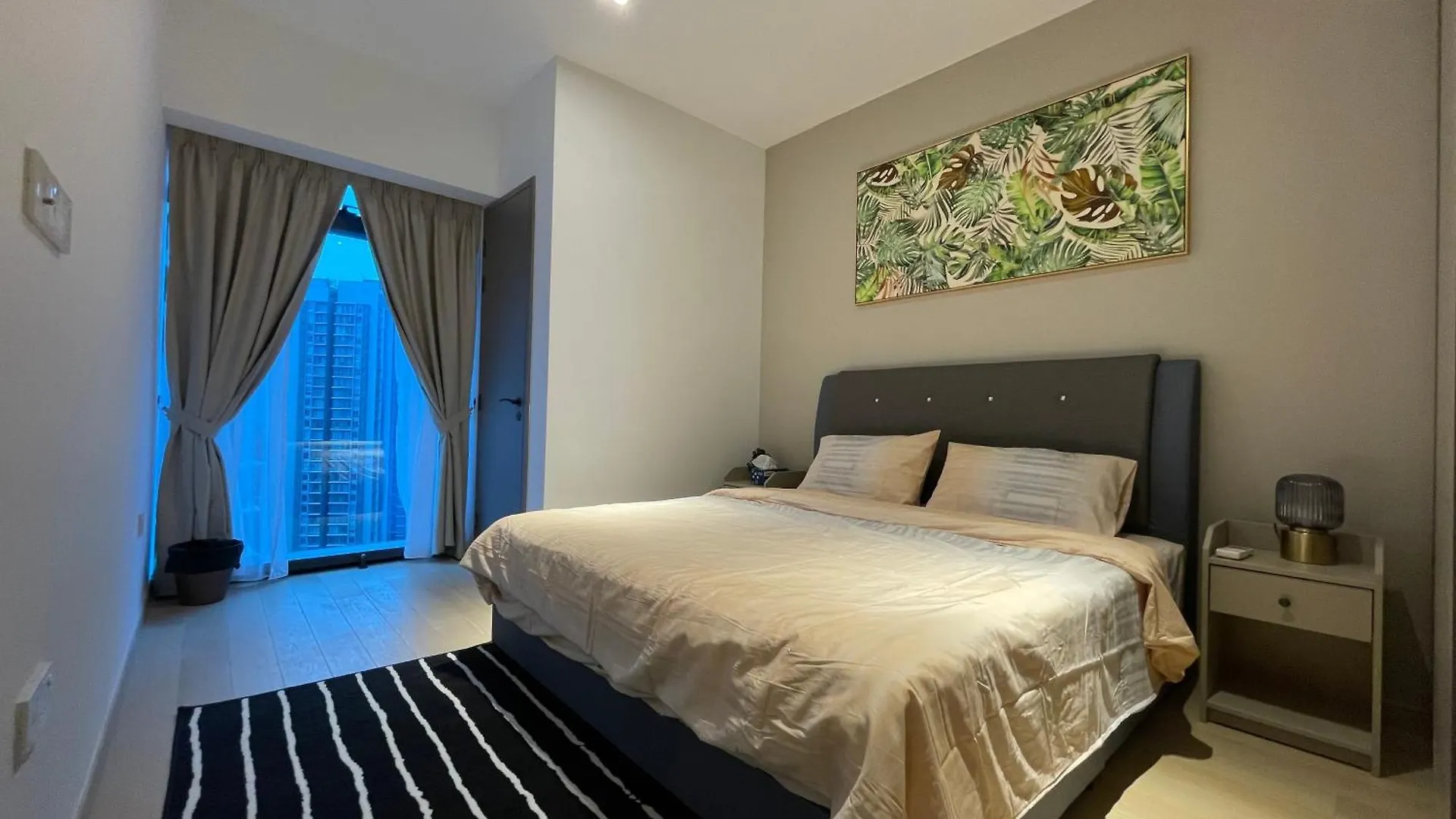 Eaton Residences Klcc By Romeo Bnb クアラルンプール アパート