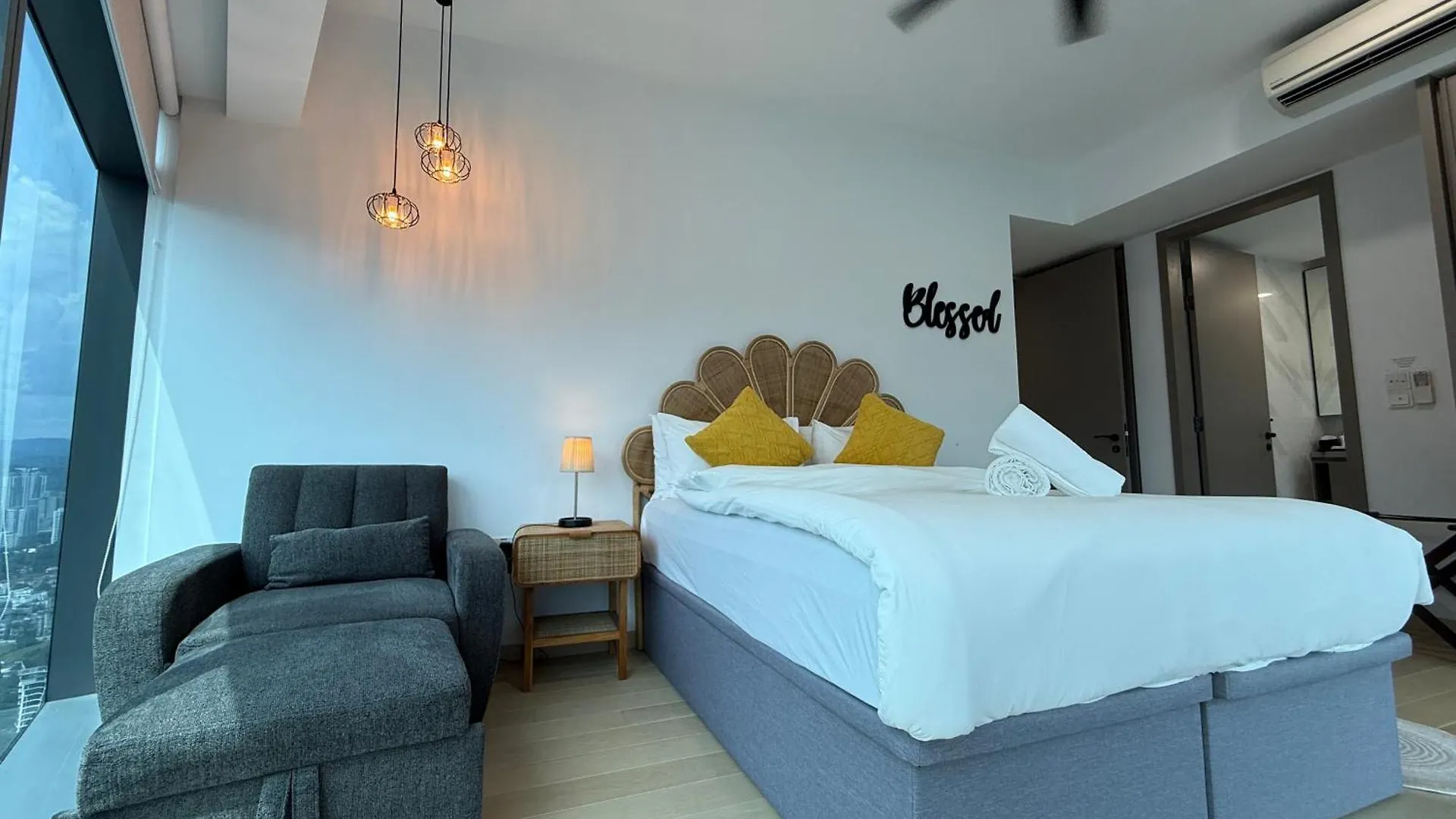 Eaton Residences Klcc By Romeo Bnb クアラルンプール 0*,  マレーシア