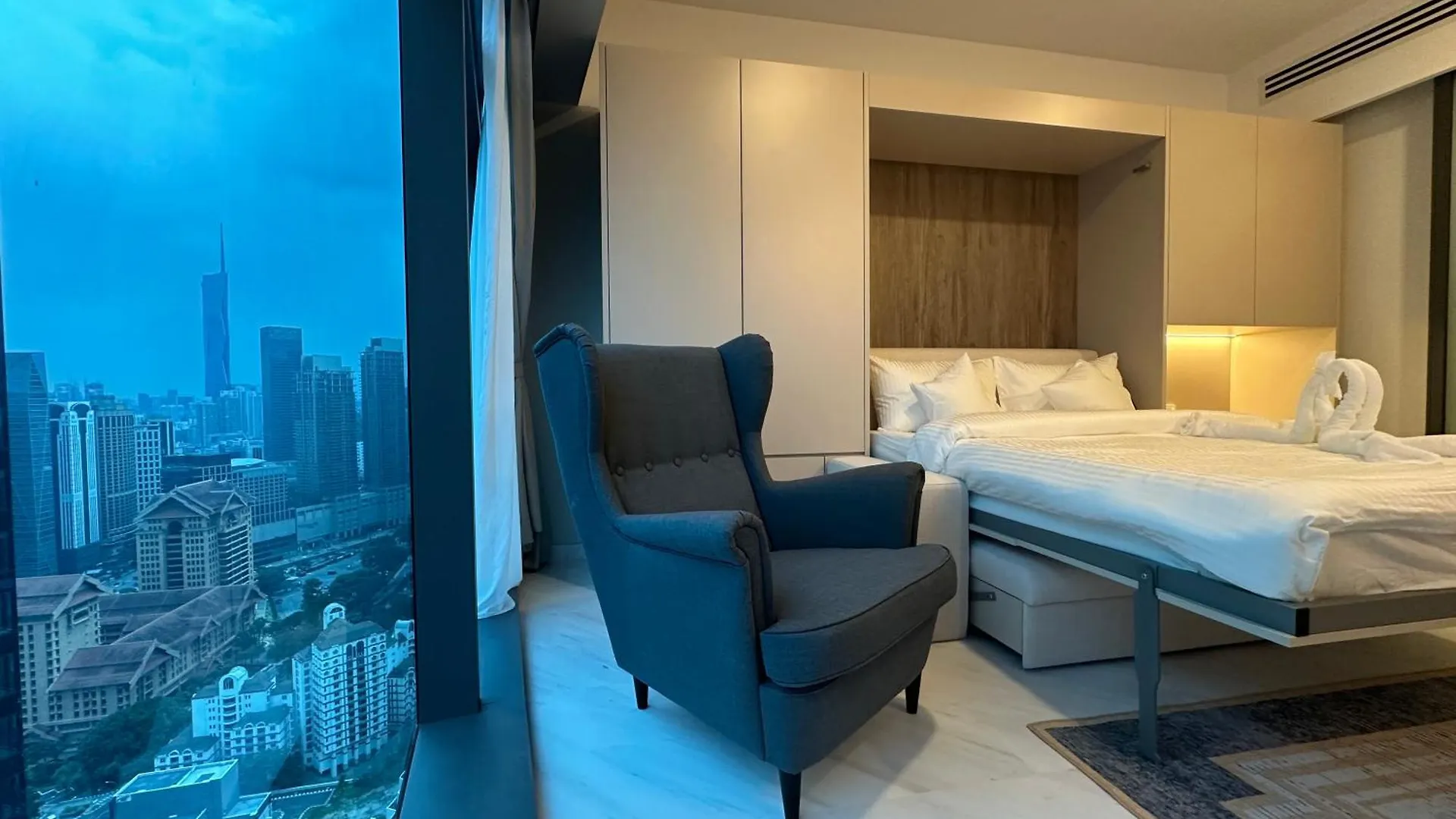 Eaton Residences Klcc By Romeo Bnb contacts