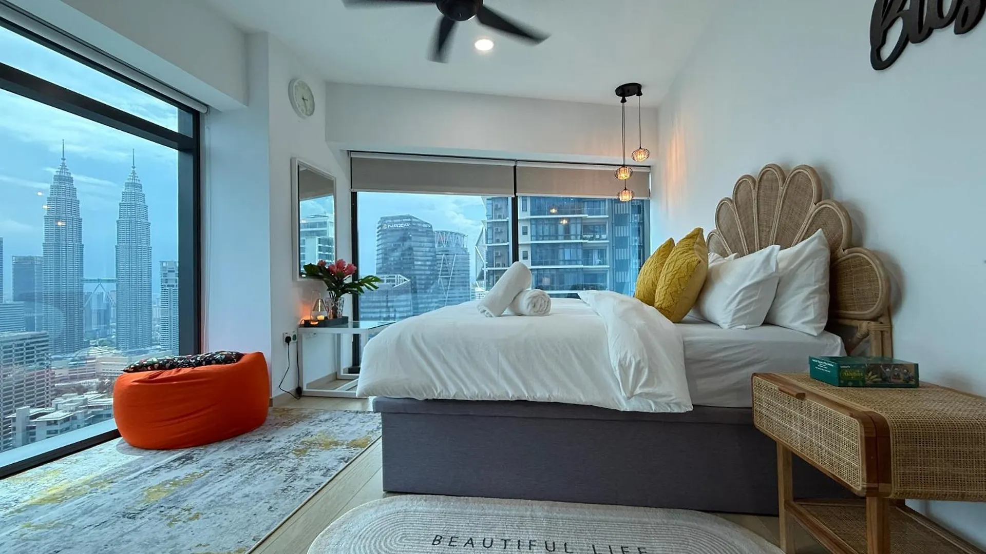 Apartment Eaton Residences Klcc By Romeo Bnb Kuala Lumpur Malaysia